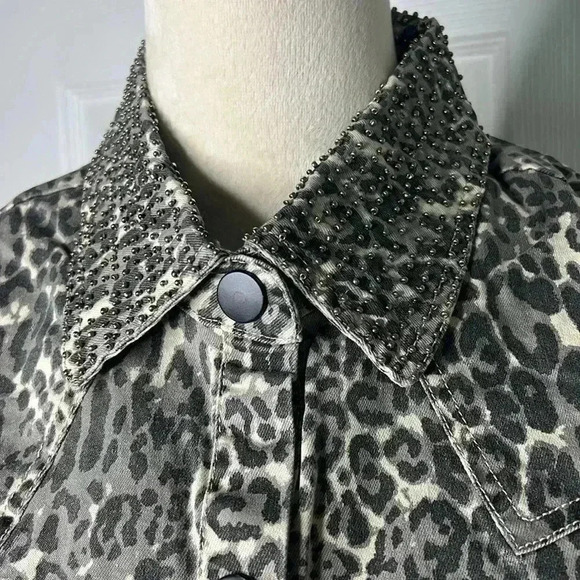 English Rose Animal Print Vest. Cotton. NWOT. Size S/M. Snap Closure. - Picture 3 of 16